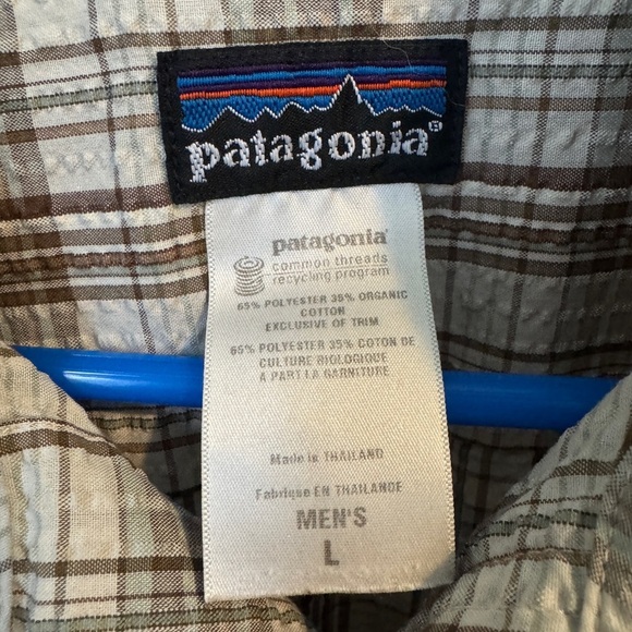 ✨ Patagonia Men’s Plaid Button-Up Shirt (Size L) 🤍 - Picture 4 of 6